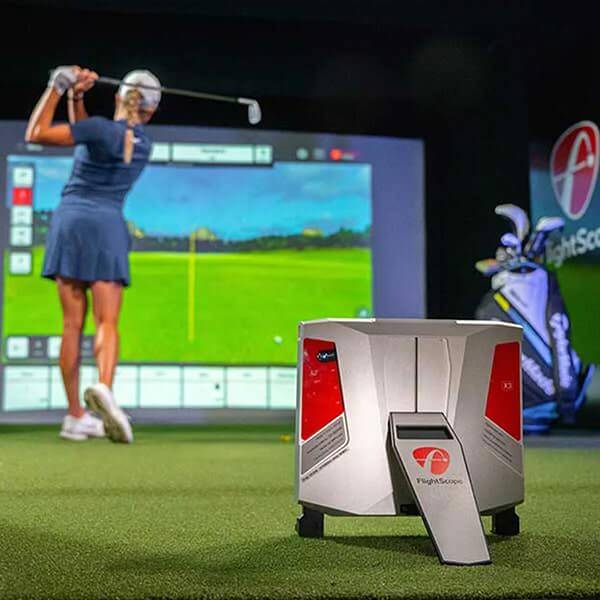 flightscope x3 launch monitor and golf simulator indoor